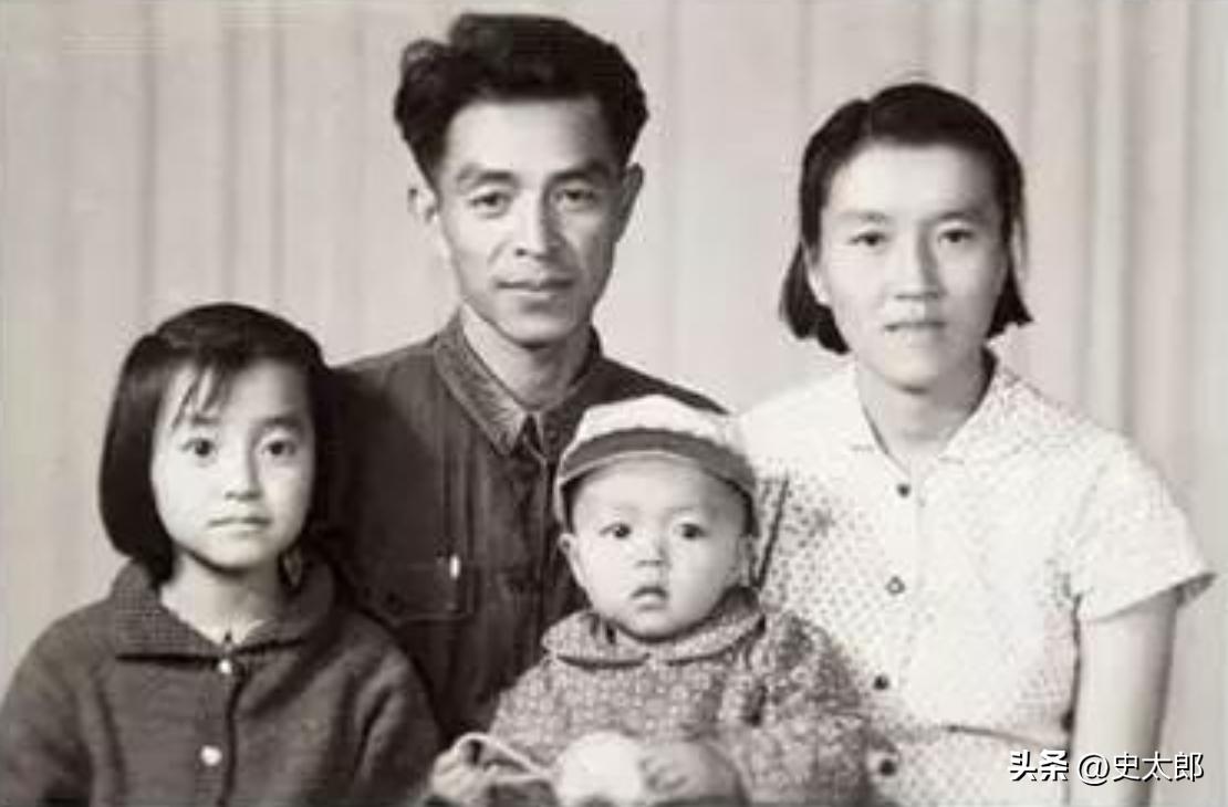 1995年的寒冬，是褚时健一生最刺骨的记忆。世人熟知他“中国烟草大王”的传奇与陨