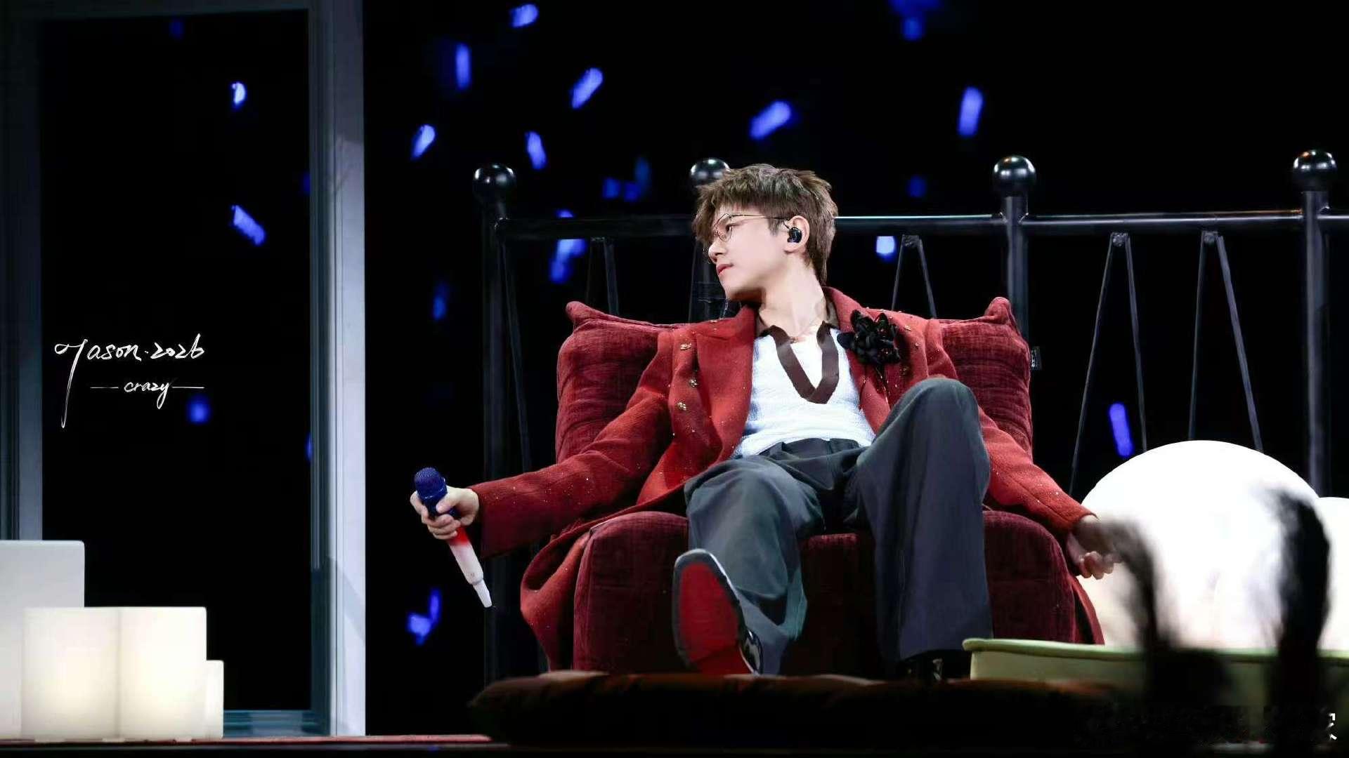 张杰张杰演唱会唱演唱会 张杰未LIVE巡回演唱会看完现场只想无限循环，张杰演唱会