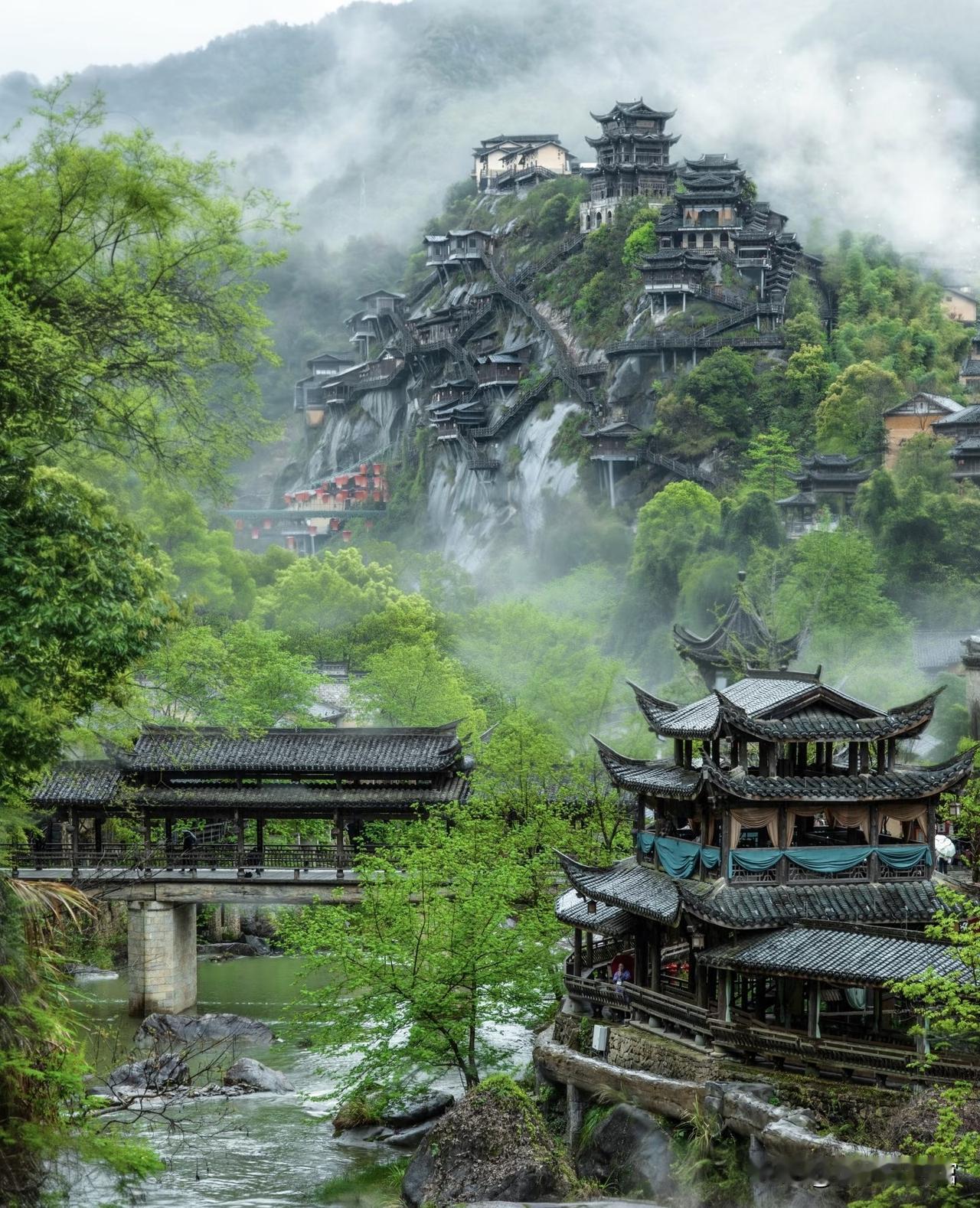 1. 穷人拼命存钱叫守财奴，富人拼命存钱叫现金流管理
2. 穷人买不起房叫失败者