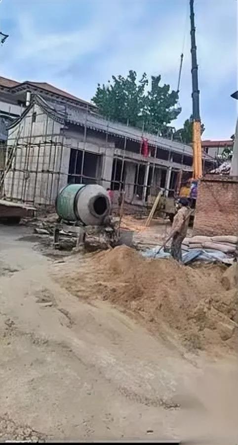 麦小登这事

反转得太爽了

之前全网追着骂她仗千万粉丝欺负邻居，合着全是倒打一