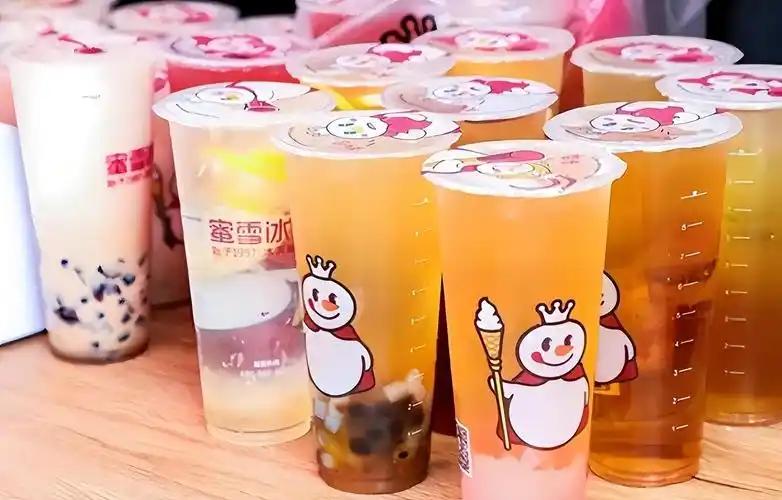 蜜雪冰城全球门店近 6 万家，美国开店排长龙，它靠啥征服世界？
近日，一则消息在