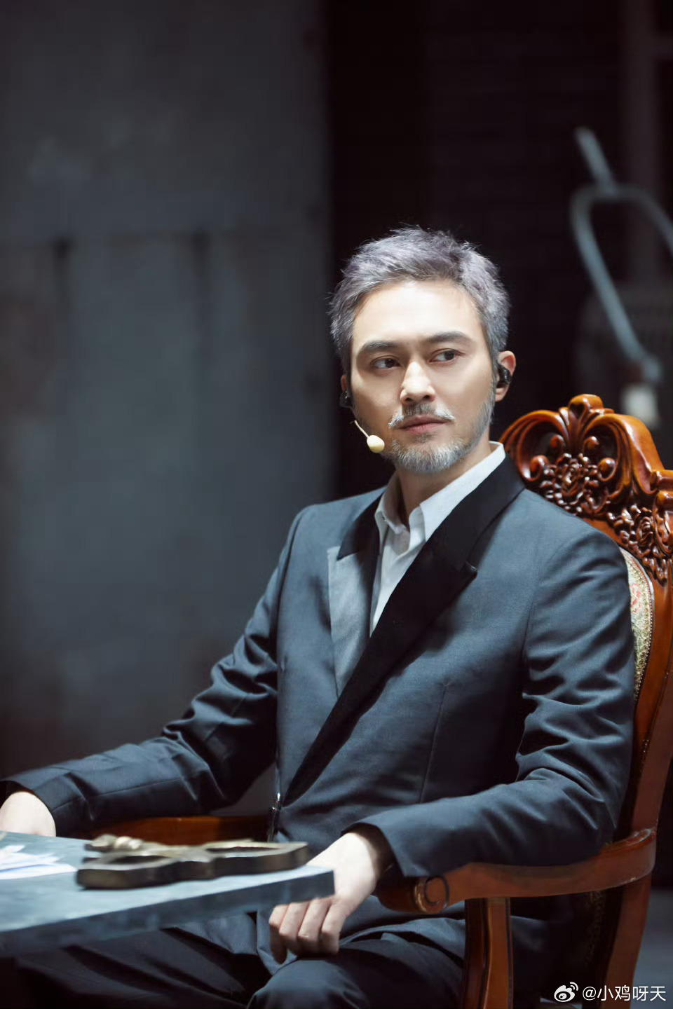 张智霖回应自己不太唱歌了 近日，在亚洲新声现场，张智霖被问及音乐帮助相关问题时，