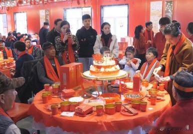 现在是人情薄如纸!我母亲85大寿，我在饭店订了20桌，每桌花费1600元。但怎么