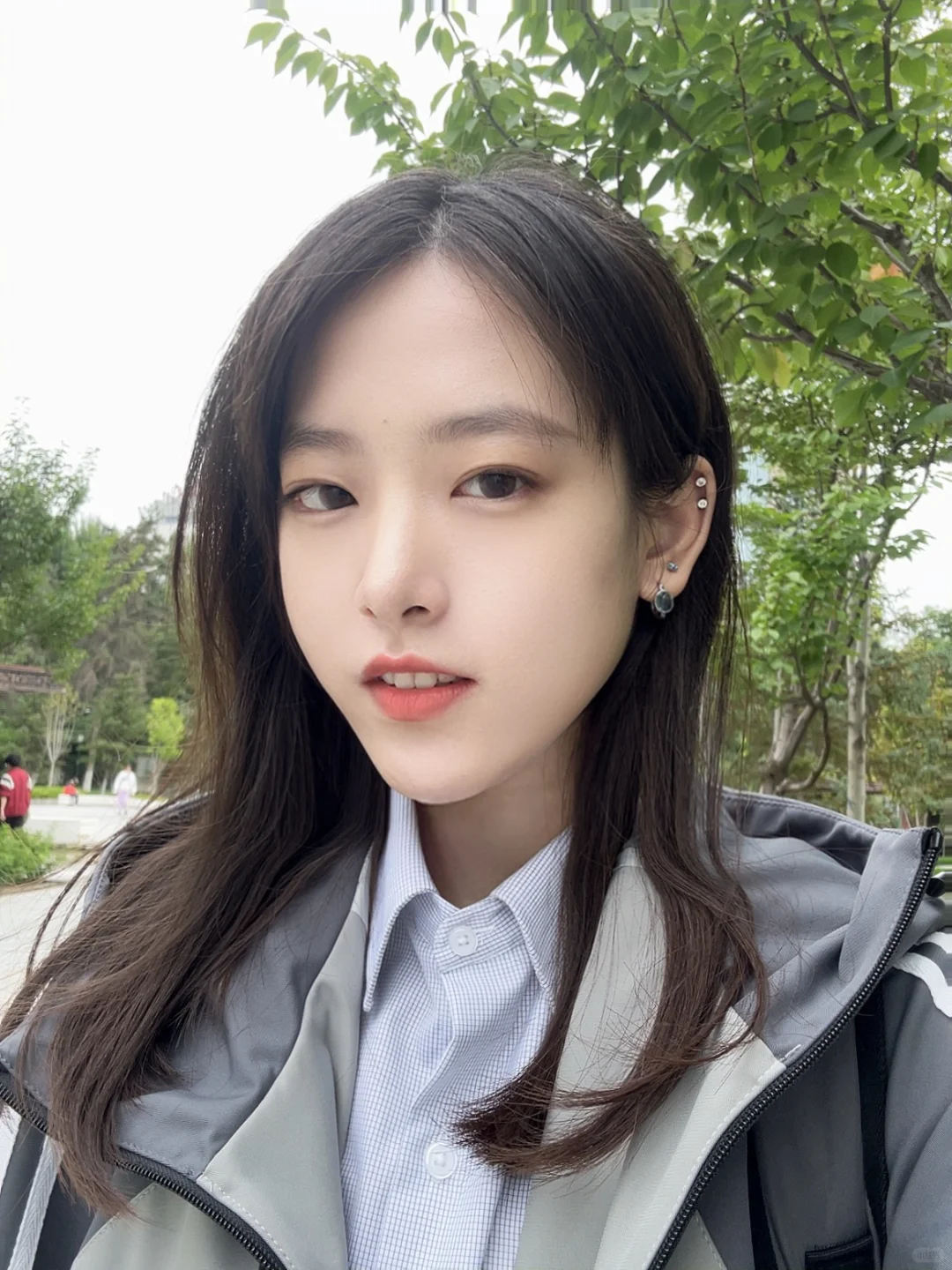 阴天小蘑菇