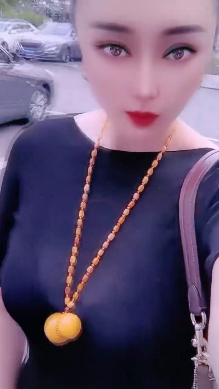 谭晶生活照。