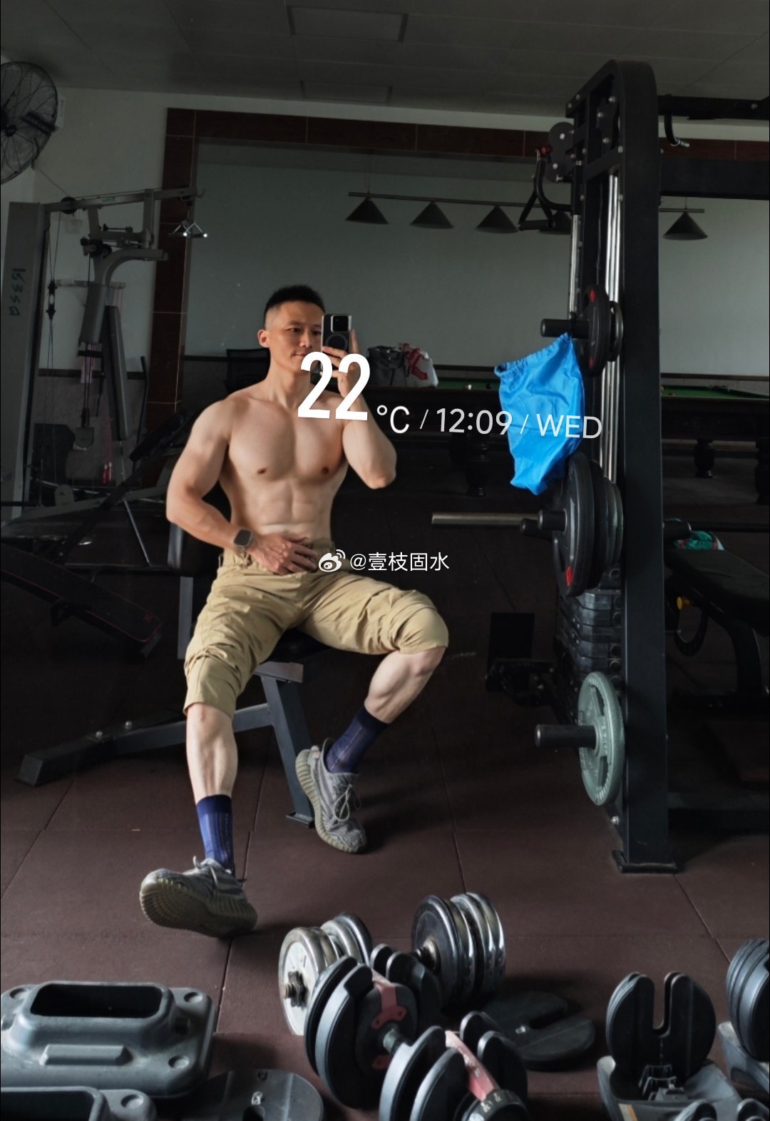 互联网大厂裁员潮互联网大厂的工程师疯狂研究ai。结果先把自己都工作研究没了。科技