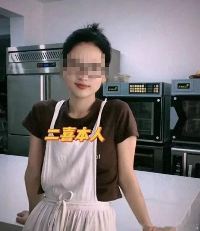 真离谱！江苏启东一位33岁的甜品店老板娘，出轨店内18岁暑假工。肆意放纵，高调挑