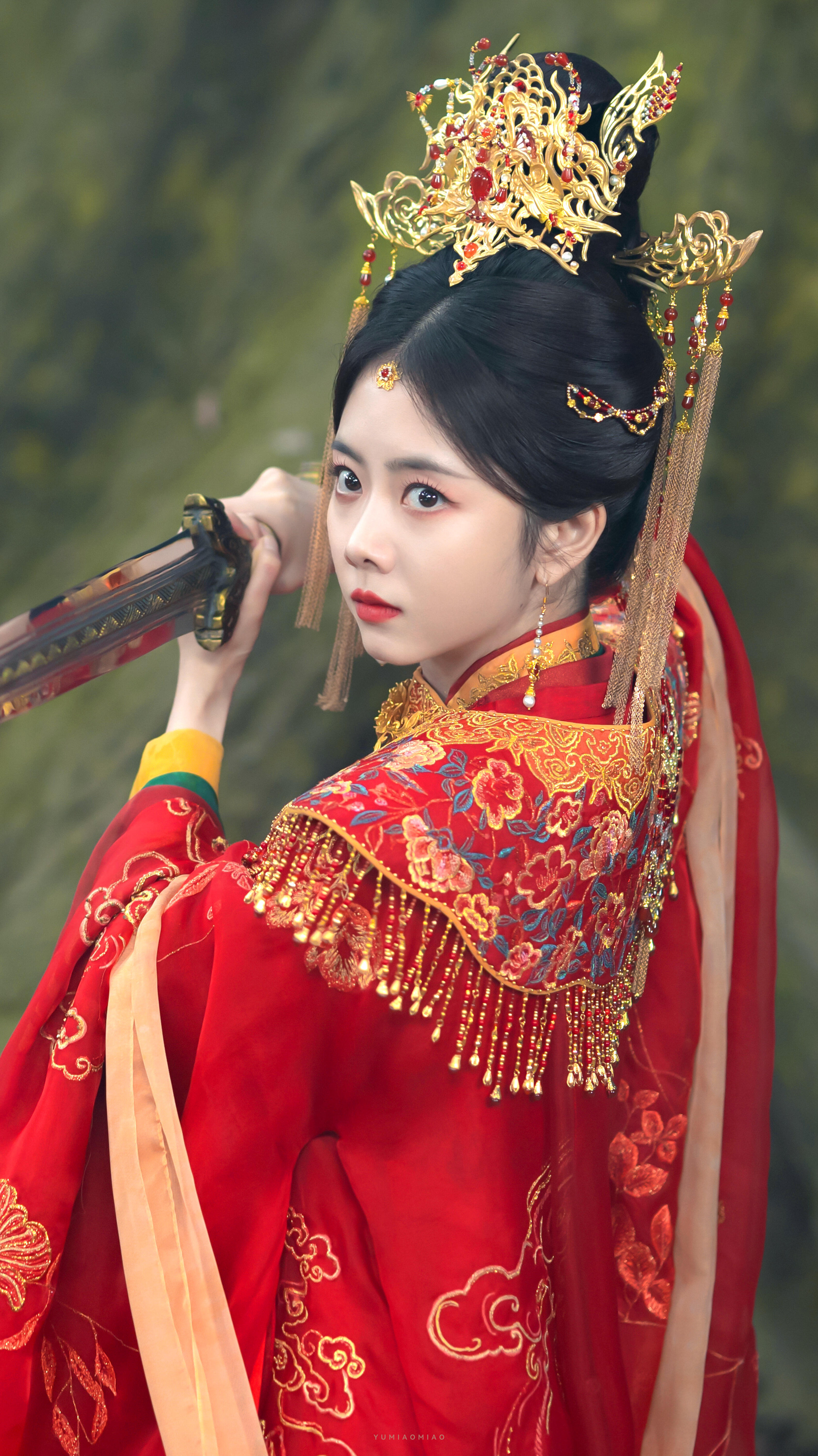 她真的太适合古装了😍😍谭松韵古装仪态 ​​​