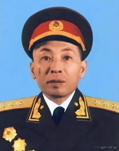 1979年海军震荡！交通部长空降掌舵，一年变身司令员，他凭啥能稳住大局？
 
1