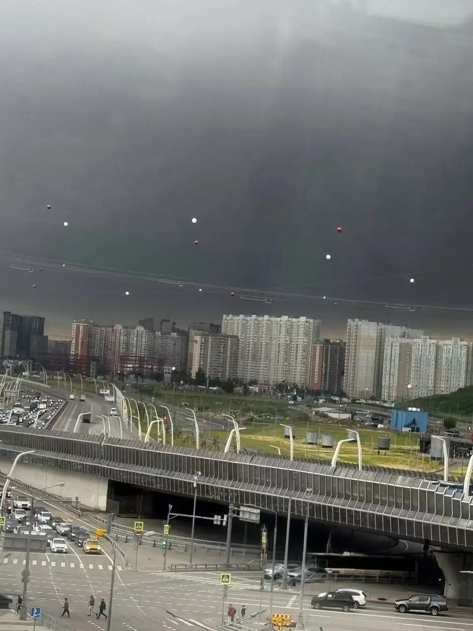 整个莫斯科，爆炸形成巨大黑烟压城！莫斯科正在遭到879年建城史最严重打击之一！莫