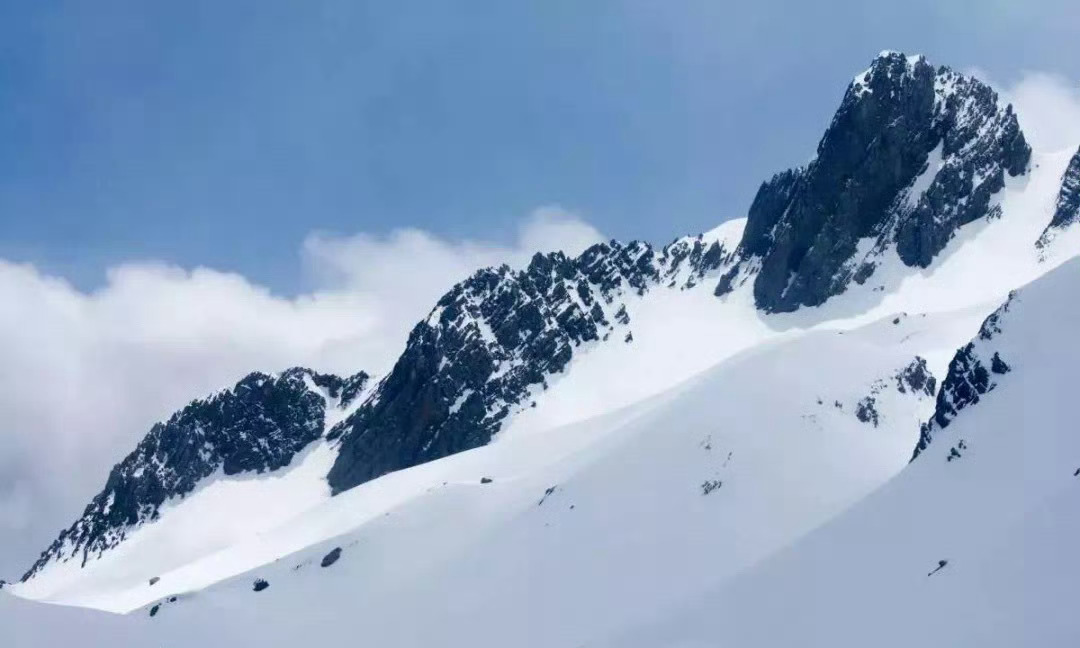 玉龙雪山，幽静又动人，仿佛人间仙境一般。 