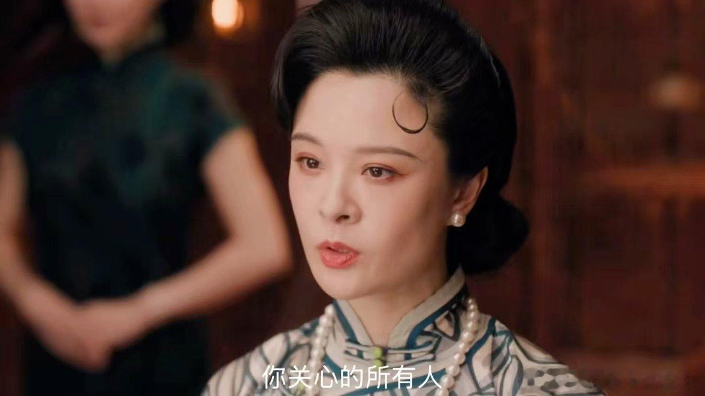曹贵人斗完甄嬛传斗九门曹贵人斗完甄嬛斗霍仙姑 九门 很难不恍惚！《九门》里面居然