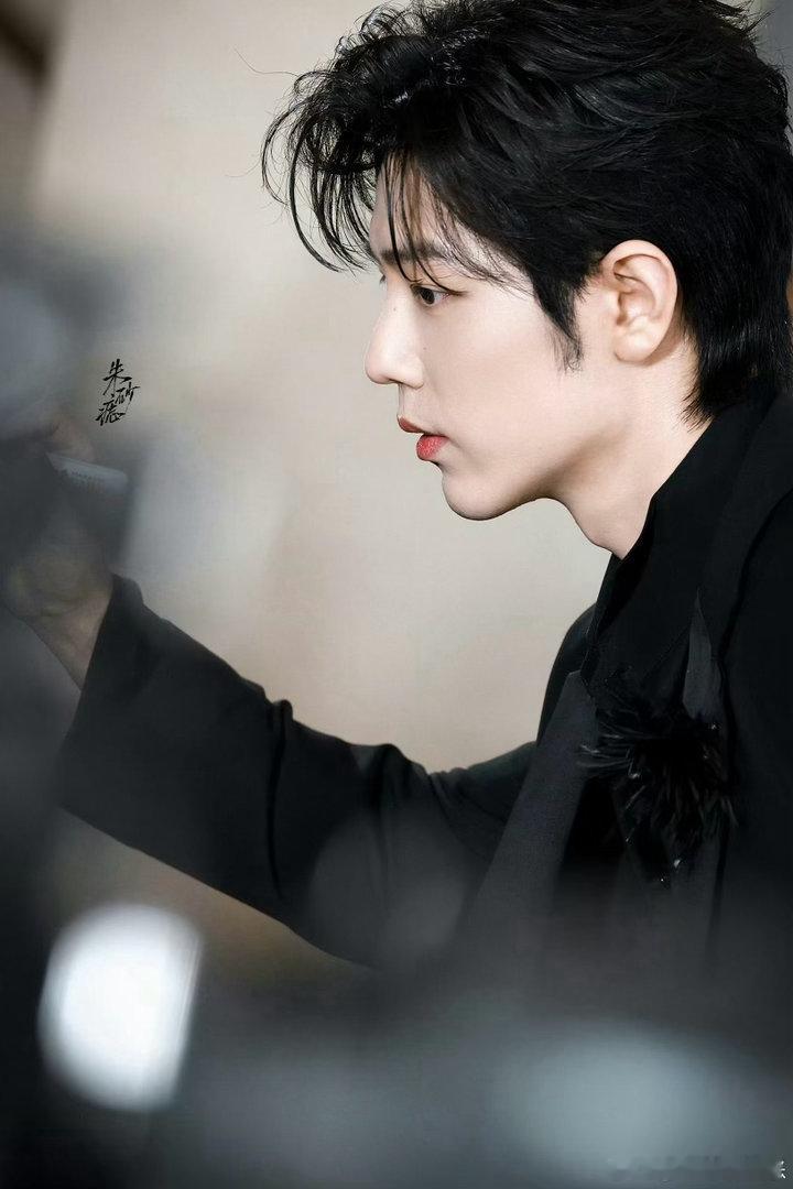 肖战大影节影帝 恭喜肖战凭《得闲谨制》获大影节影帝，成就90后唯一影视双帝！太了