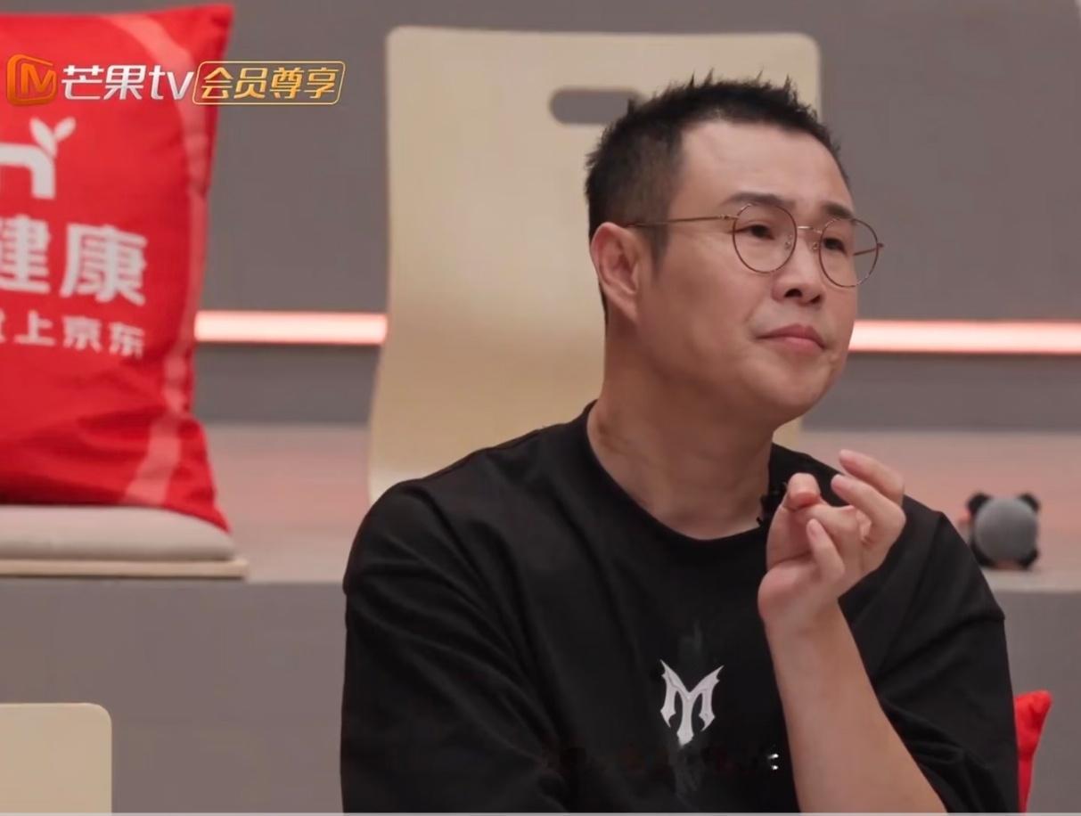 披哥涨粉排行榜小沈阳才排第7，不合理，唱功好，这毋庸置疑吧，跳也不差，我看在表演