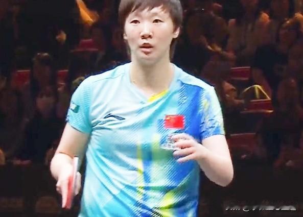 王曼昱连下四局，4-0横扫申裕斌，挺进WTT中国大满贯女单四强！


北京时间1