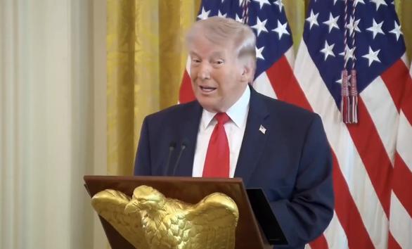 针对美国反对特朗普的“No Kings”游行活动，向来不肯吃亏的特朗普终于回应了