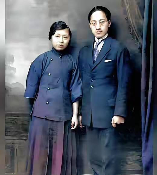 徐志摩是个才子也是负心汉
他和陆小曼是才子佳人
他和张幼仪就是负心汉
妥妥的前人