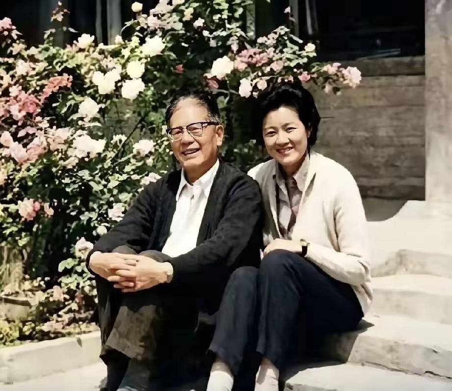 王铎：61岁的乔冠华，这时候可谓春风得意。
