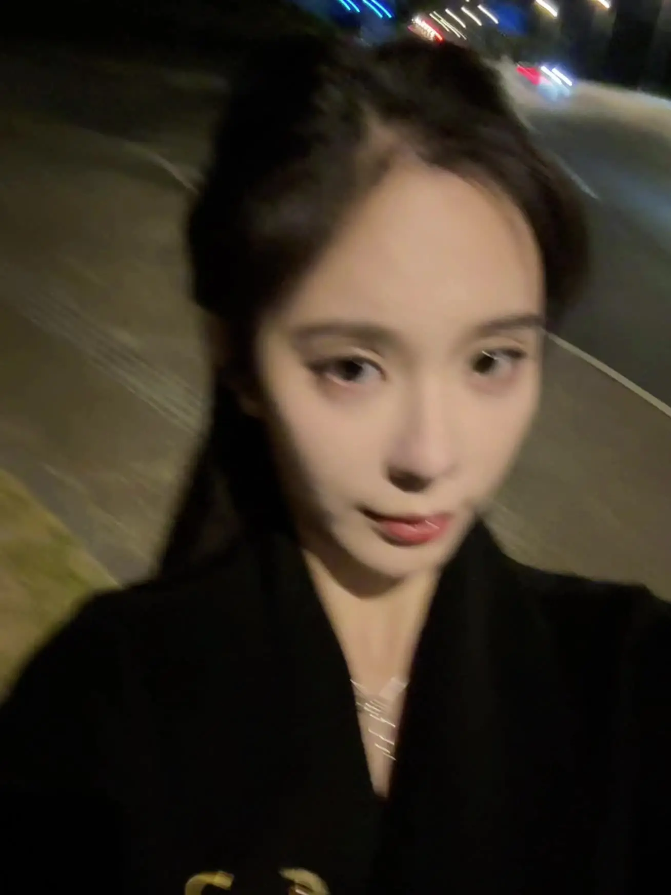 晚风很冷 眼睛里有你