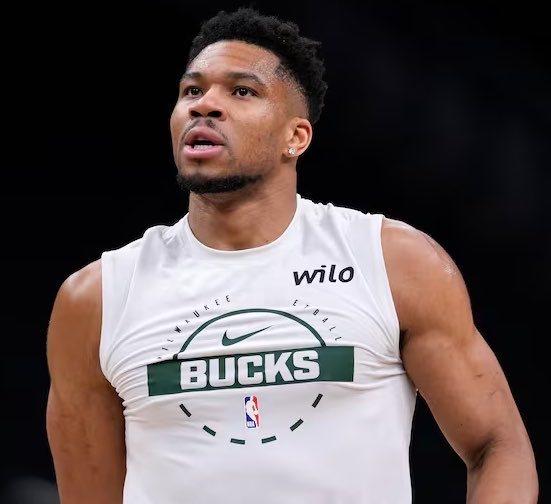 Shams 报道称“ 勇士 热火和尼克斯都将在今年夏天再次对字母哥发起猛烈追逐 