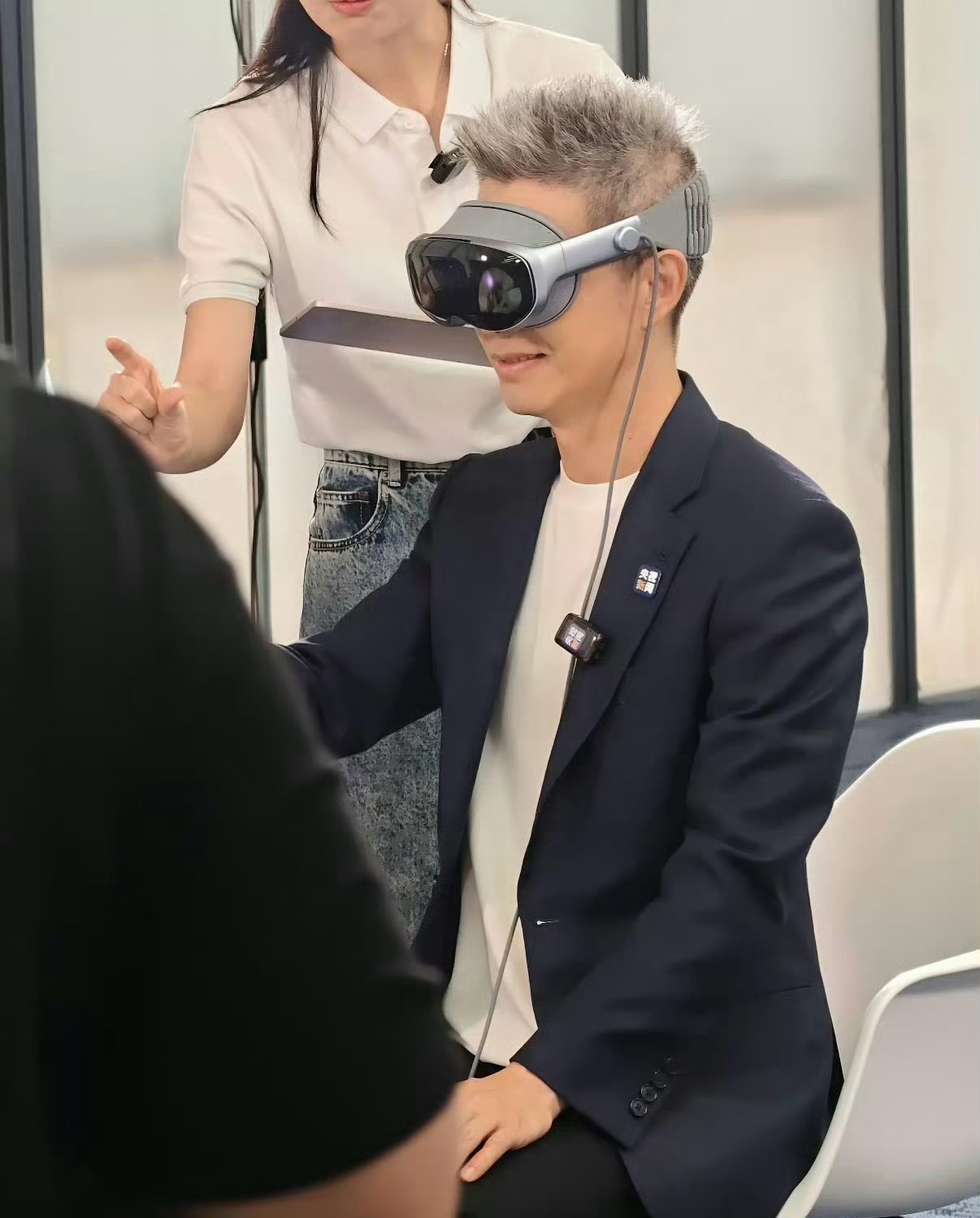 vivoVision要来了  vivoVision 要来了，采用外部供电，比vi
