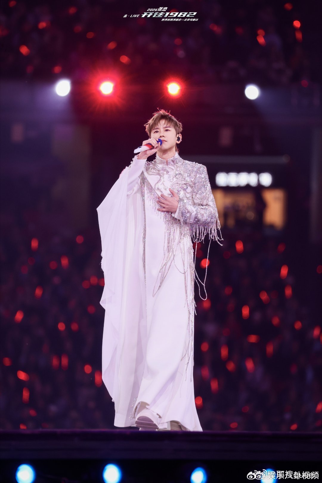 张杰天下这几句怒音给我听燃了谁的青春没有《天下》！怒音一响起瞬间热血，演唱会li