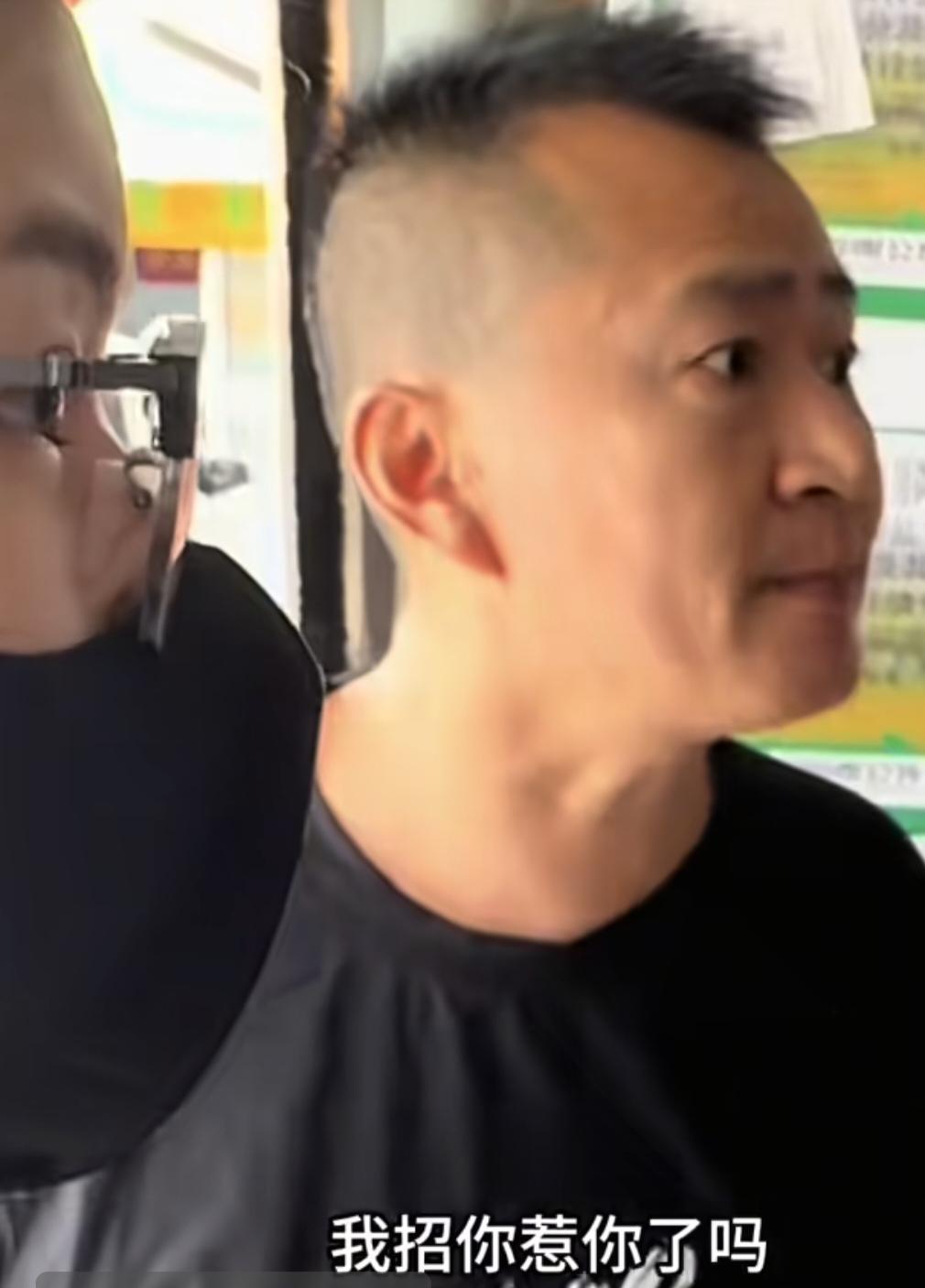 李嘉明作为一个影视从业者，不该在《功夫女足》刚上映的时候妄加评论，说人家坏话。你