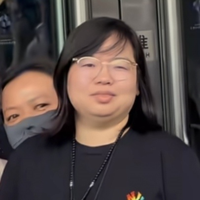 想到明天是周五过后可以双休了我就：