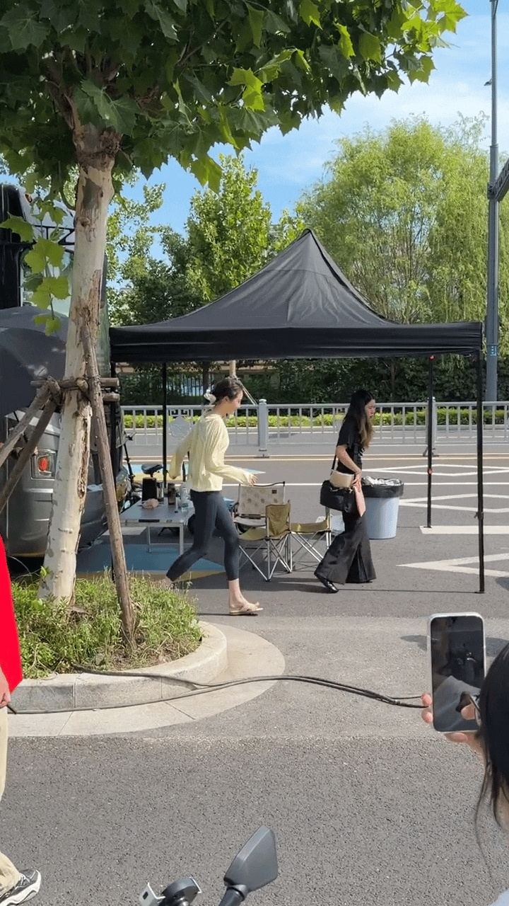 关晓彤瘦成一道闪电了！
