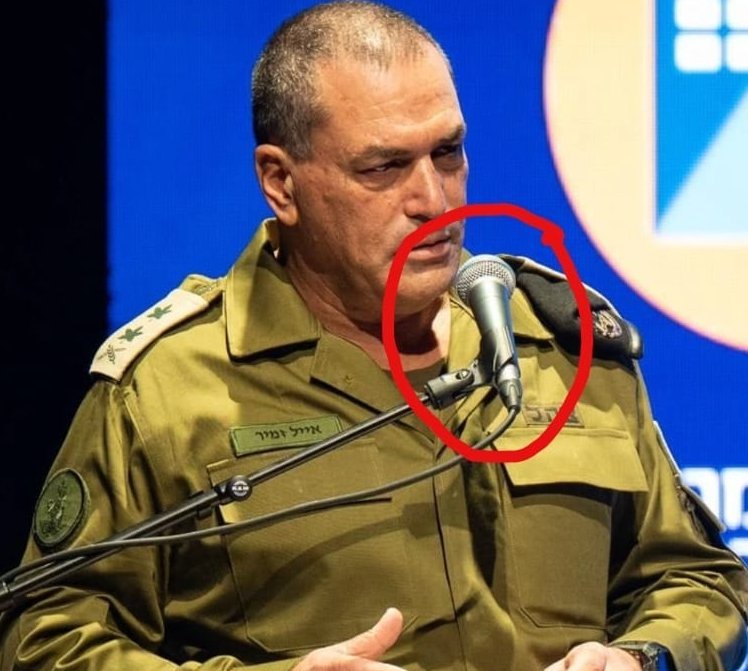 以色列国防军总参谋长使用的麦克风和伊朗议长使用的是一模一样的。这说明在伊朗议长身