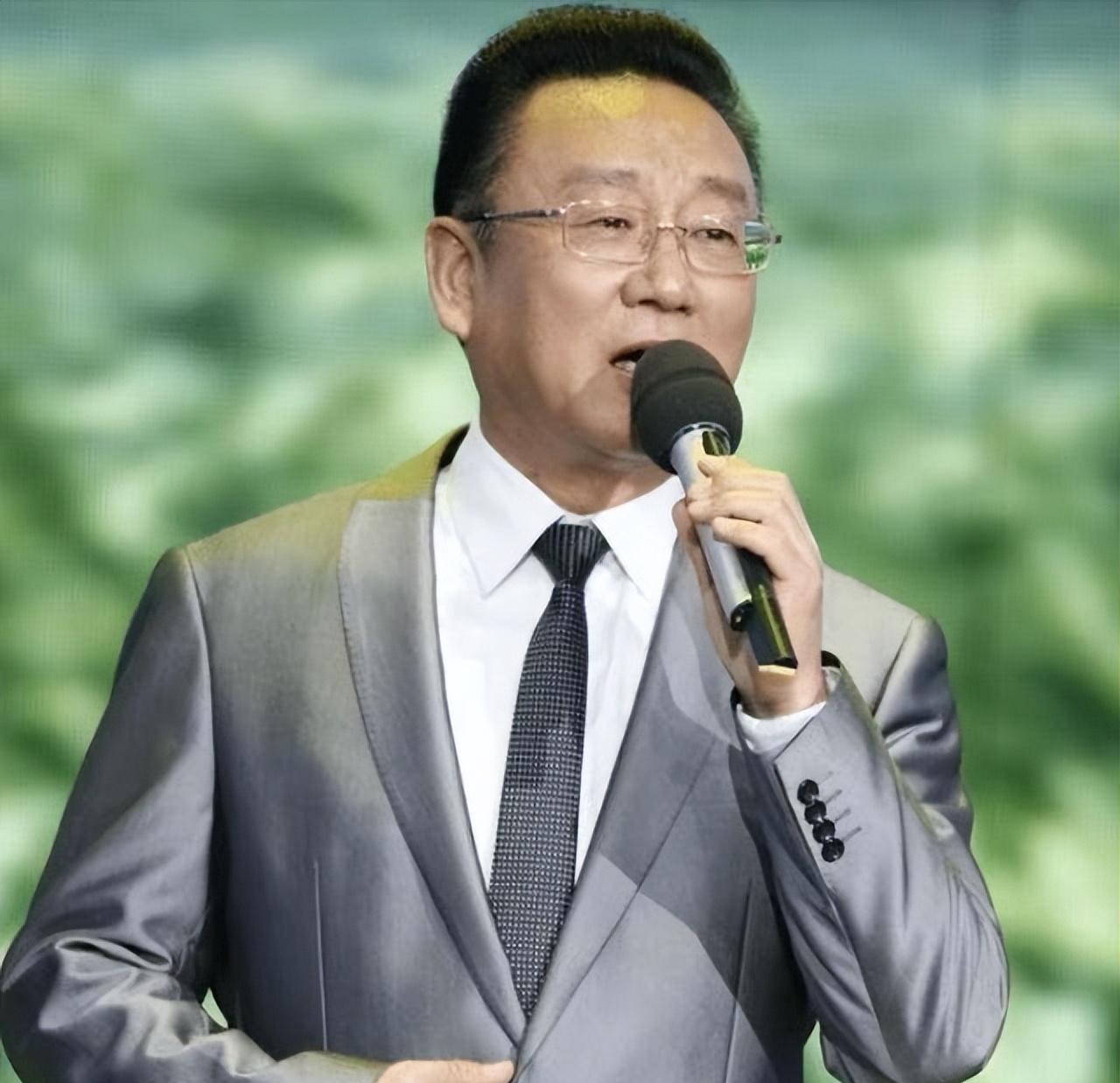 “我是蒋大为的情人，他欠我90万不还，有欠条为证。”2004年一女子自称是蒋大为