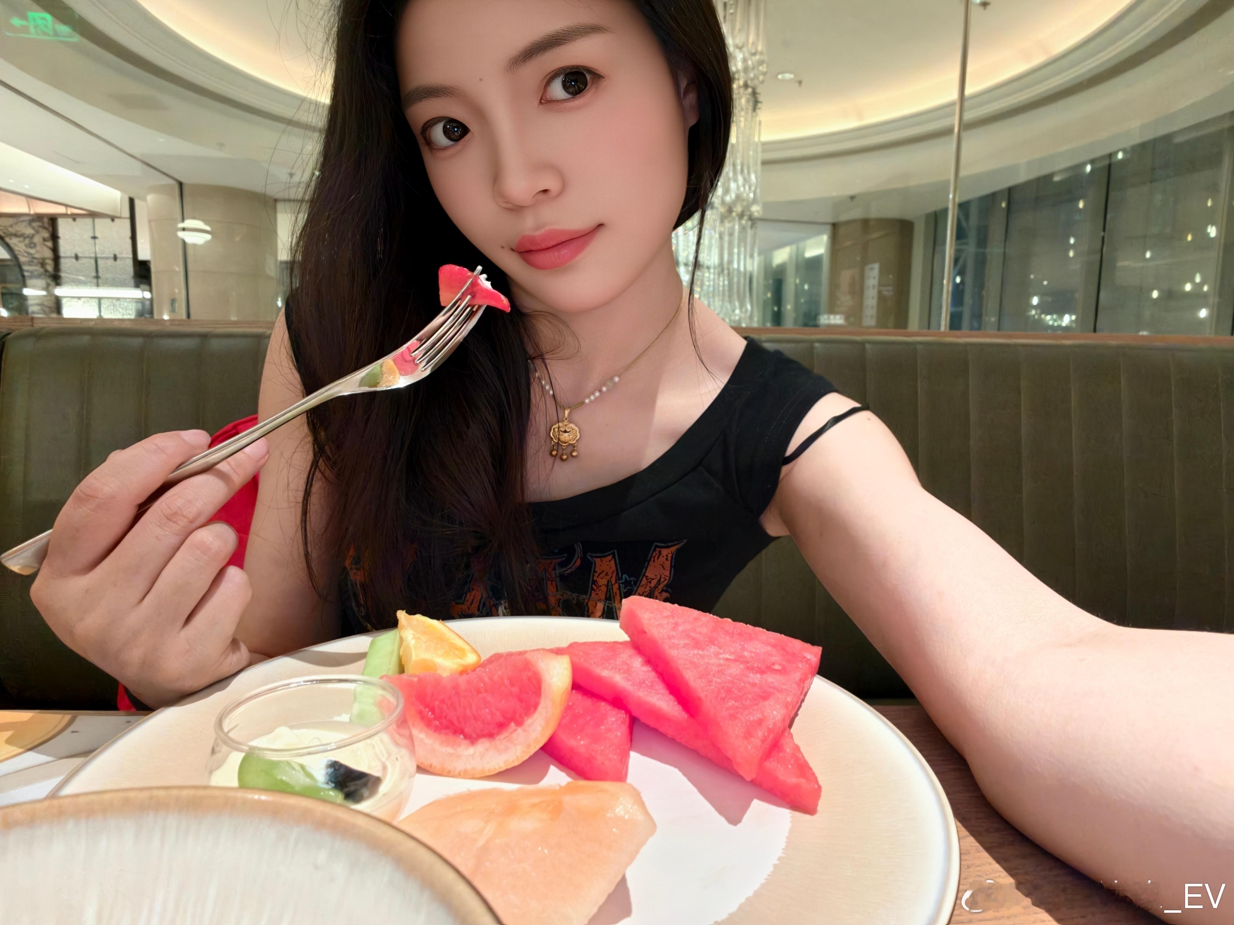 夜宵吃点什么好呢？ 上海·上海雅居乐万豪侯爵酒店