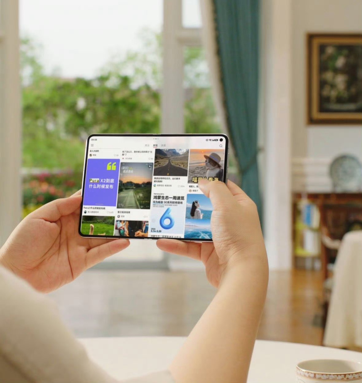 余承东首曝大阔折真机 数码爱好者直接看呆！大阔折全新形态体验拉满，华为Pura 