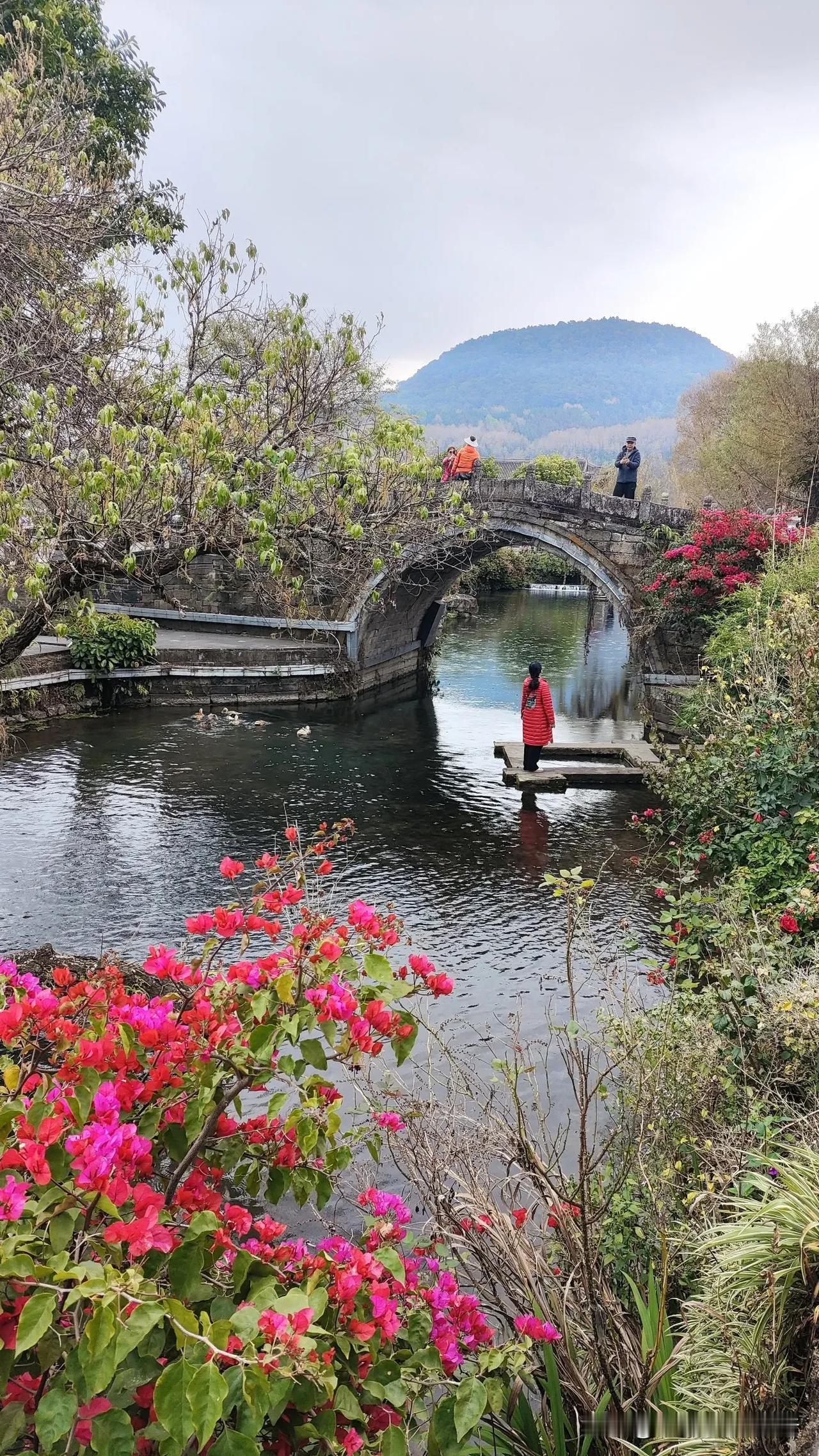 世界腾冲 醉美和顺
​        腾冲是一座非常有名的旅游城市，别看只是一座