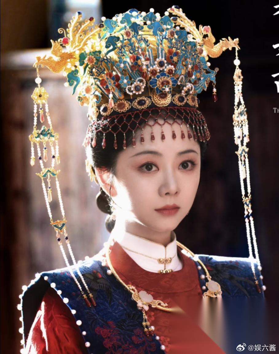 明眼人都看出来了 谭松韵， 可能，根本不想接这部， 《兰香如故》。 《兰香如故》