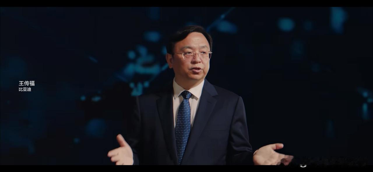 理想汽车格局拉满了。

在最新的宣传片中，不仅出现并致敬了法拉利、特斯拉，还有比