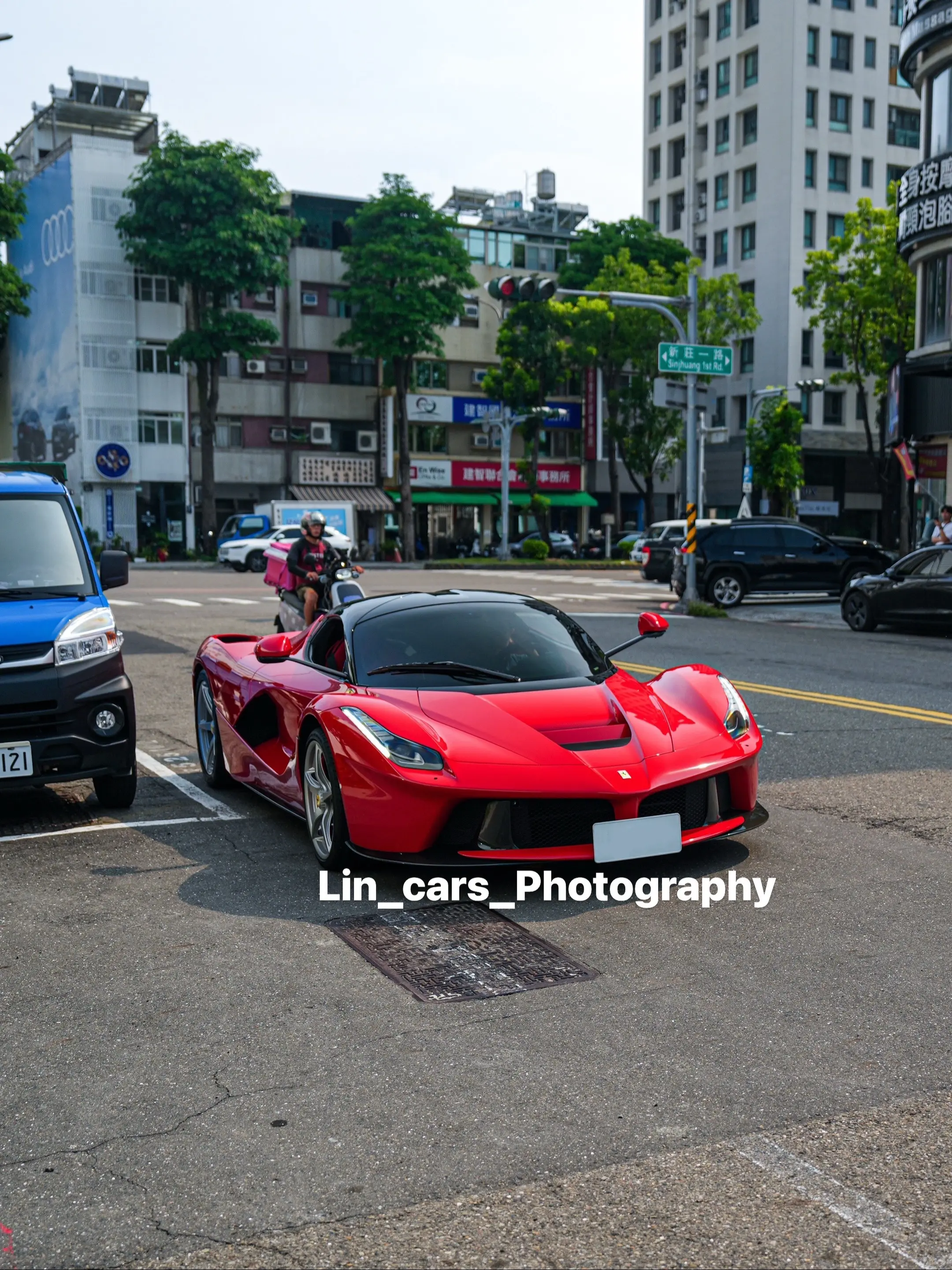 一早就见到拉法属实难得，而且还是搭配银色轮毂