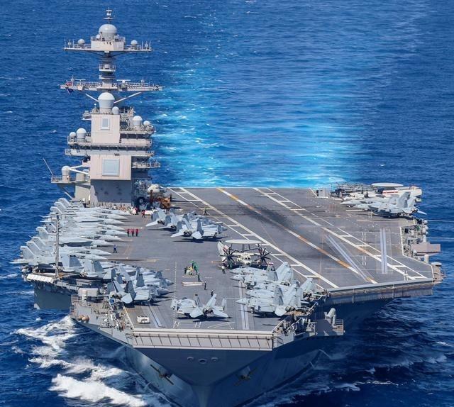 美国航母成了世界笑话！谁都没想到，逼疯美国“福特号”航母上4600名水兵的不是伊