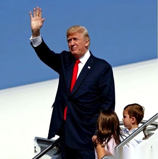 卧槽，刚知道个事儿，给我惊得手机差点掉了。
川普那老头，身家远超50亿美金。
以