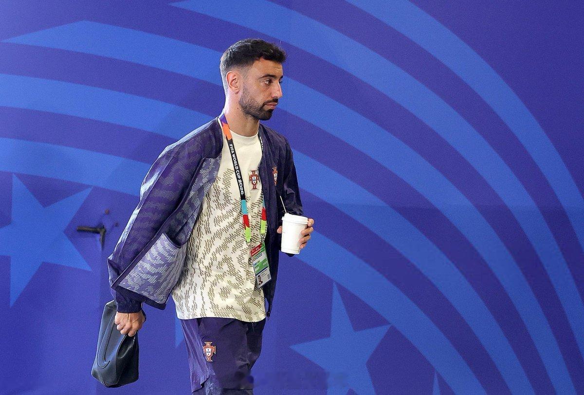 葡萄牙vs刚果金Bruno Fernandes 