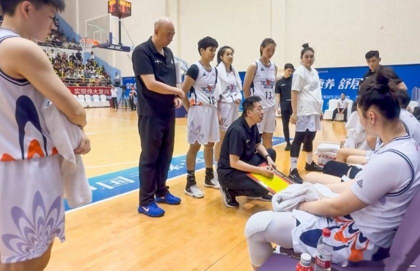 【21天21队之新疆天山：全华班阵容开局 本土球员迎历练良机】#探营wcba球队