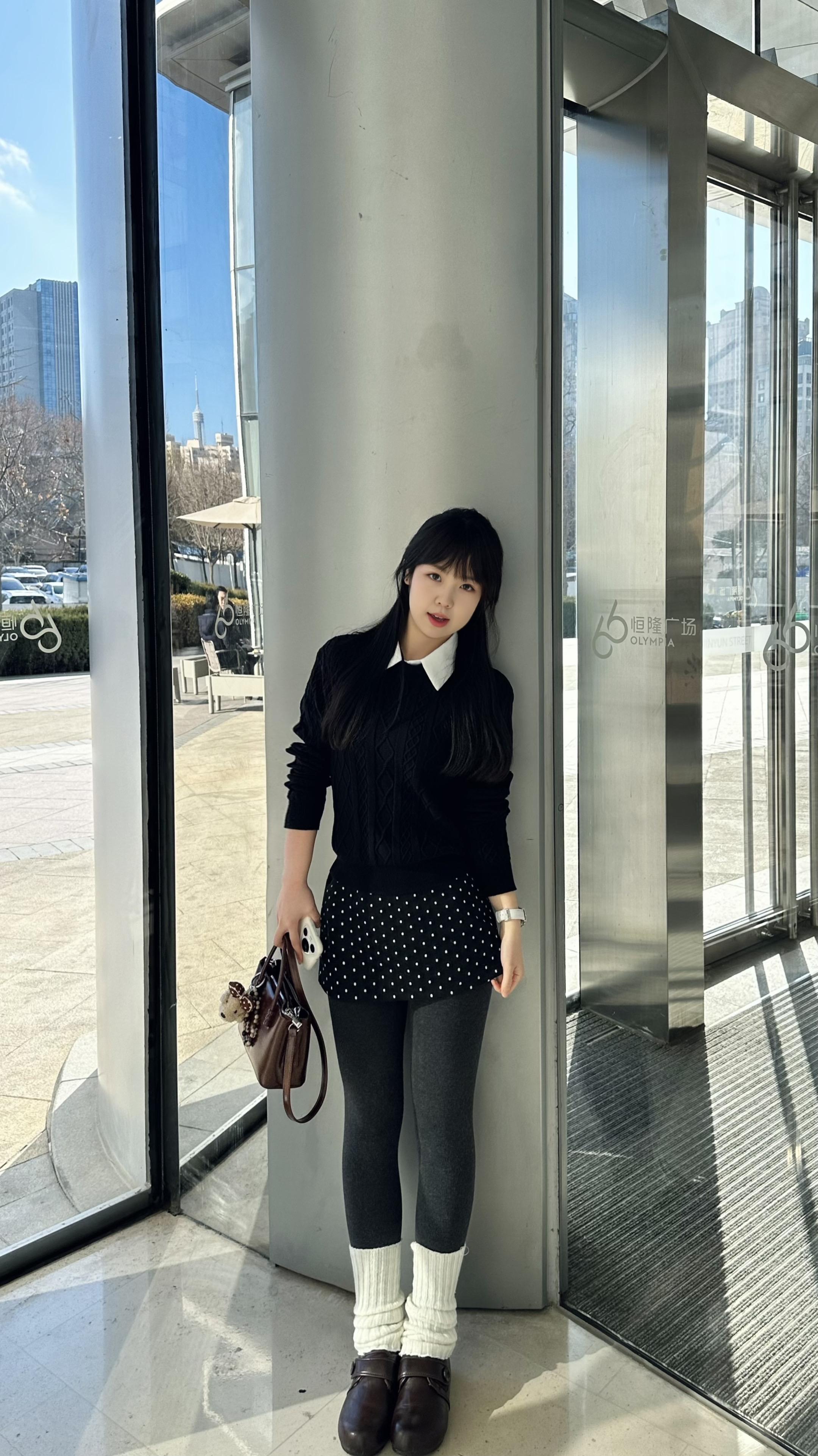 心 在离别前荡起秋千。