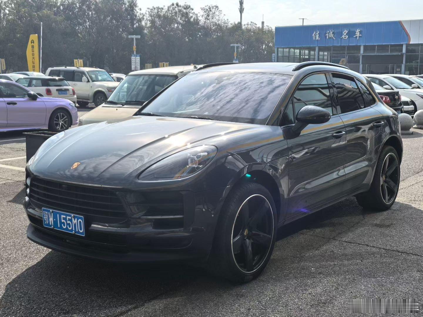 新到一台21款保时捷Macan21年11月上牌，行驶4.2万公里全车只有一个右后