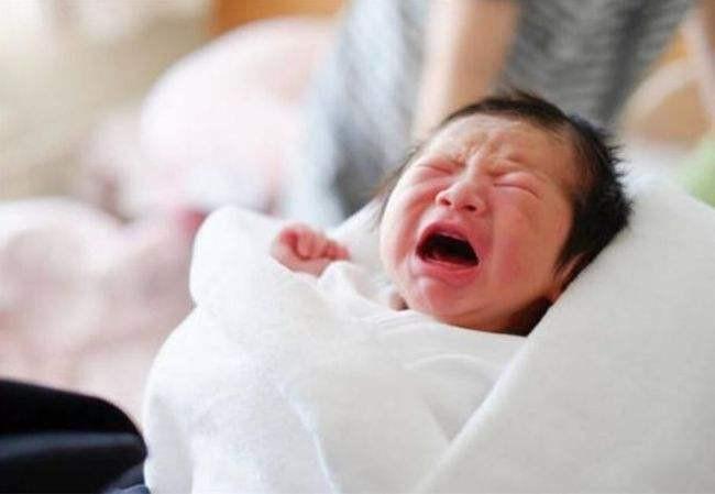 委屈死了！我问我婆婆能不能晚上也带孩子，她说不行！可是孩子晚上闹腾不睡觉，我天天