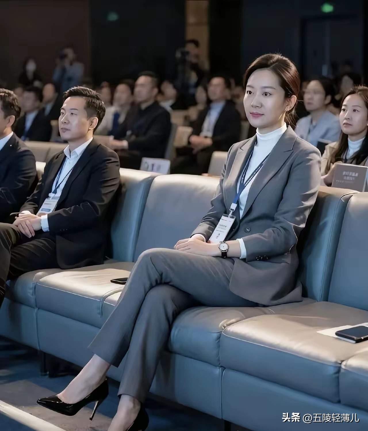 令人感到痛心，我为被敲诈的泰安女局长说几句公道话。山东泰安这起“仙人跳”恶势力团