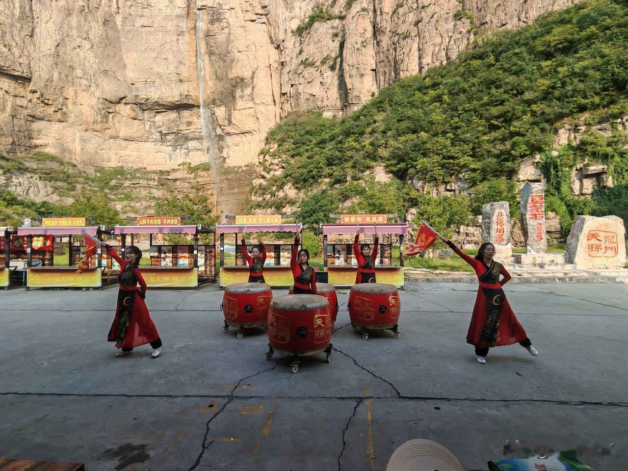 老两口自驾游之黄河大梯子崖
9月11日下午，逗留王家大院、打卡壶口瀑布之后，前往