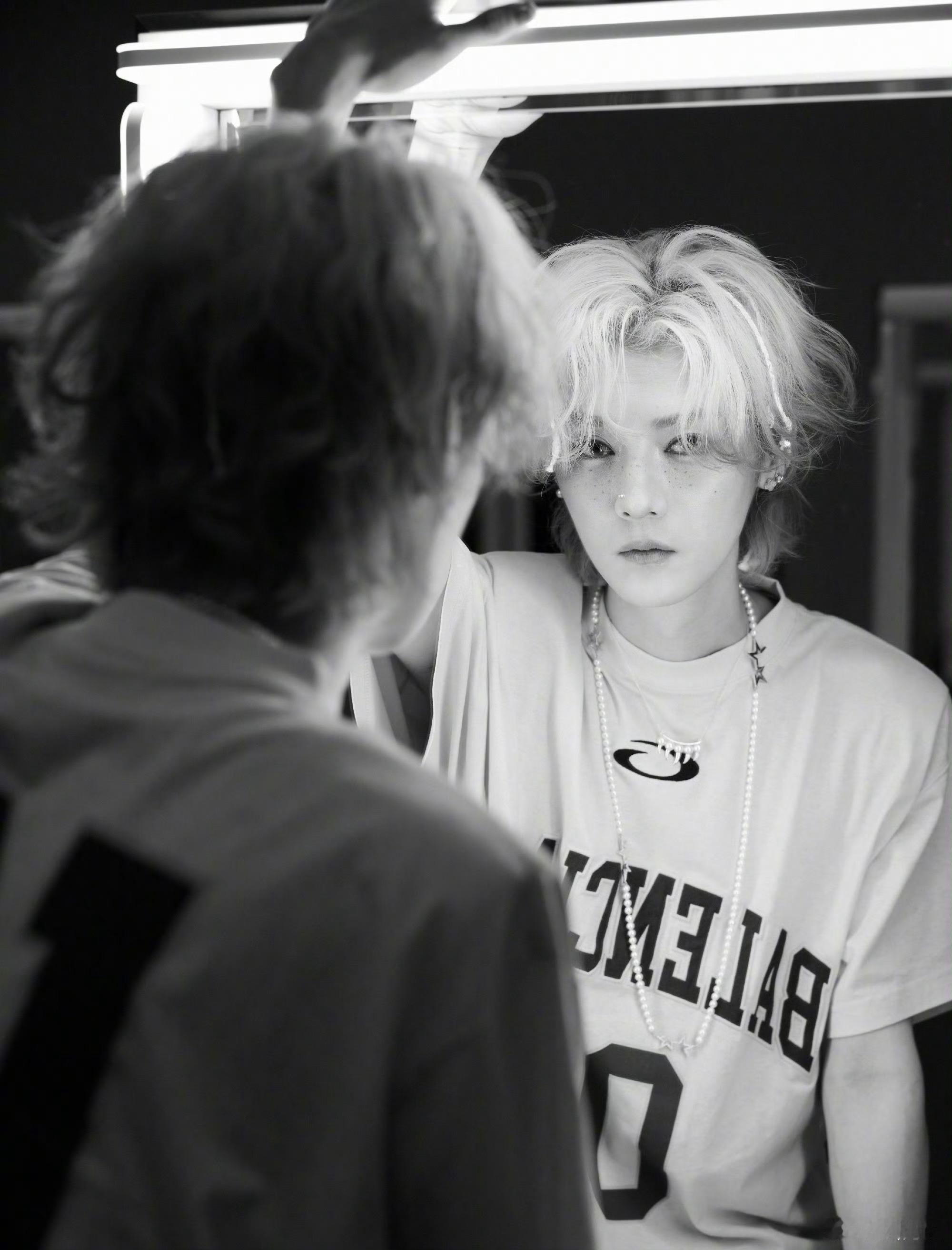 鹿晗比脸更该申遗的是这张嘴建议鹿晗把“吃饭”这项技能申遗！吃商高到离谱，表情管理