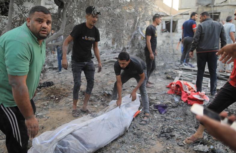 5处美军中东核心基地被炸穿，以色列本土防线接连崩溃，内塔尼亚胡突然改口喊 “战争