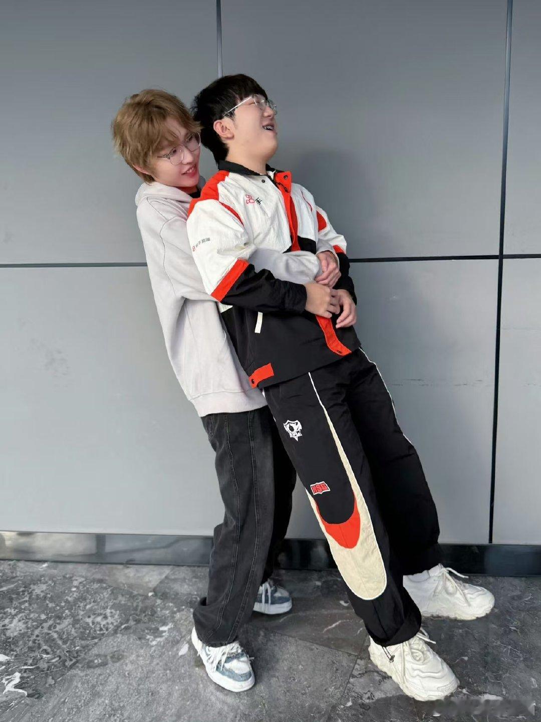 KSG见面净搞抽象了咱就是说，KSG见面的抽象操作，抽象程度直接拉满哈！KSG你