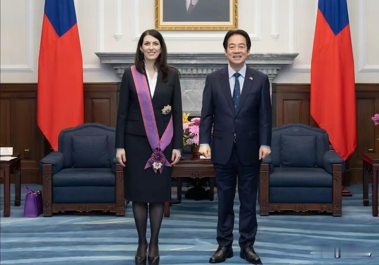 捷克众议院前议长亚当诺娃窜访台湾，发表演讲试图煽动欧洲「建构内部防线，集体支持台